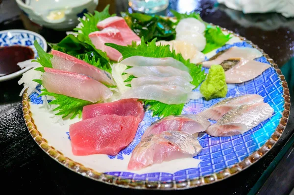 Japán élelmiszer-sashimi közelsége, Nagoya, Japán — Stock Fotó