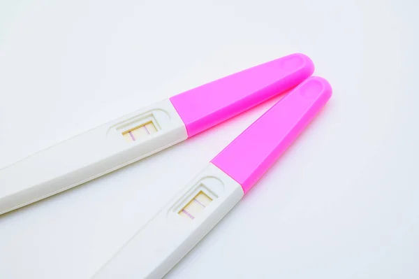 Beyaz arkaplana karşı pozitif yumurtlama testi