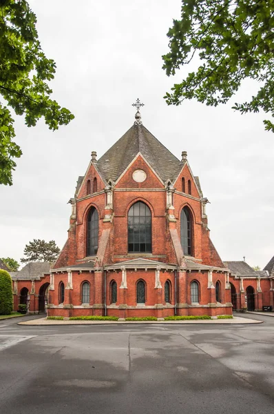 Almanya 'nın Hanover kentindeki Stockener Mezarlığı' nda bina