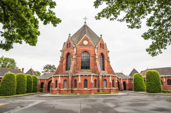 Almanya 'nın Hanover kentindeki Stockener Mezarlığı' nda bina