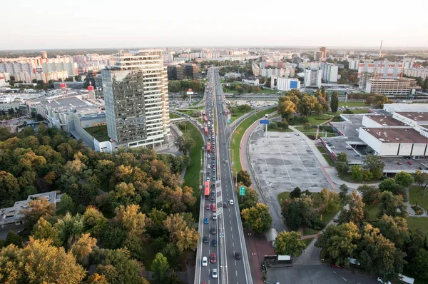 UFO kulesinden Bratislava, yukarıda, günbatımı