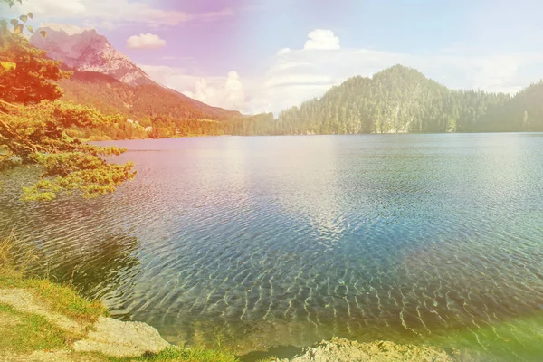 Panorama Hermoso Lago Las Montañas —  Fotos de Stock