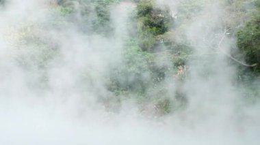 Sisin içinde akan su