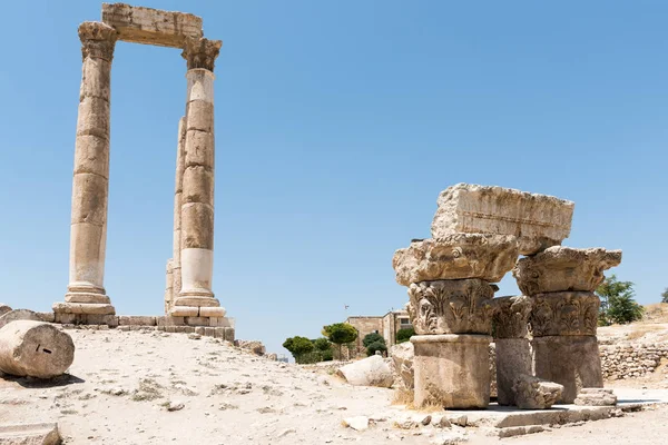 Le colonne del tempio di Ercole ad Amman — Foto Stock