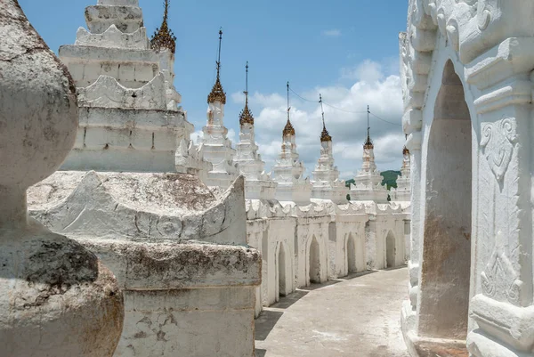 Mingun, Burma. A white buddhist temple — Stock Photo, Image