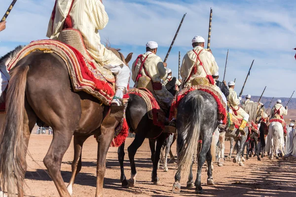 Marokkanischer Reiter in traditioneller Kleidung — Stockfoto