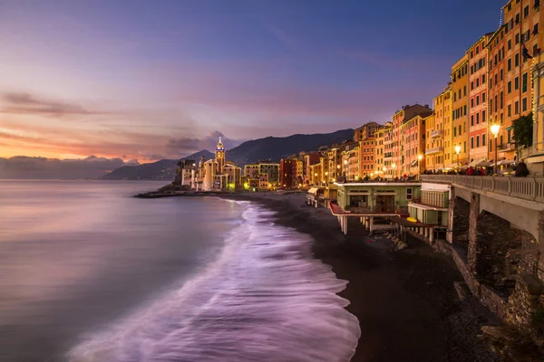 Bela aldeia italiana de Camogli — Fotografia de Stock