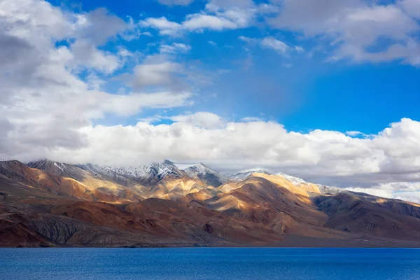 Widok na jezioro Tso Moriri, Ladakh, Indie — Zdjęcie stockowe