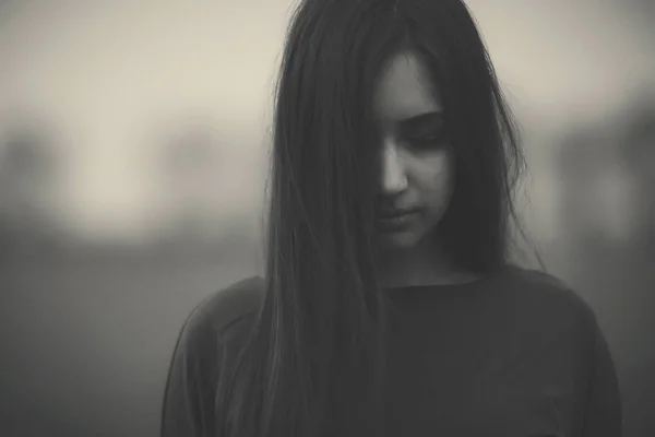 Mulher jovem triste Fotos de Stock, Mulher jovem triste Imagens