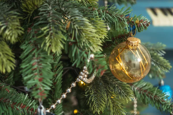 Gold Blue Balloons Christmas Tree Close Christmas Decorations Christmas Tree — Stock Photo, Image