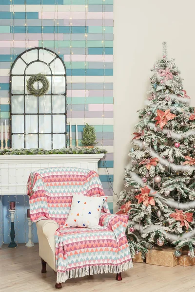 Room Christmas Decoration Pink Blue White Tones Chair Fireplace Christmas — Stock Photo, Image