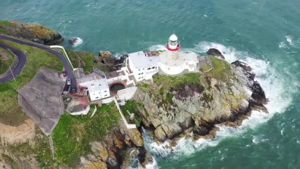 Letecký pohled na Baily Lighthouse, Howth North Dublin — Stock video