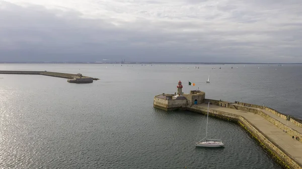 Flygfoto över Howth Harbour and village, Irland — Stockfoto