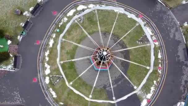 Vista aérea do Parque Gagarin e parque de diversões perto de Victory Park Pobedy em São Petersburgo, Rússia — Vídeo de Stock