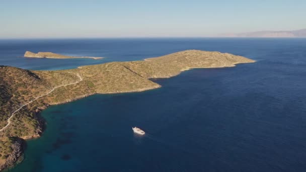 Luchtfoto van de Middellandse Zee, Kreta, Griekenland — Stockvideo