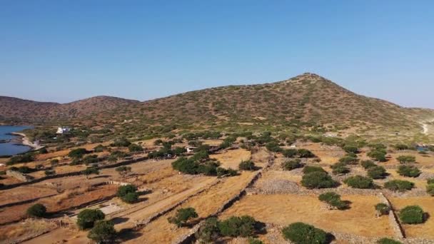 Vista aérea de la isla de Kalydon, Creta, Grecia — Vídeo de stock