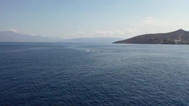 Vista aérea de barcos en el mar Mediterráneo, Creta, Grecia — Vídeos de Stock