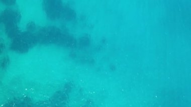 Yunanistan 'ın Girit kentindeki Spinalonga Adası yakınlarındaki bir yamaca ait hava manzarası