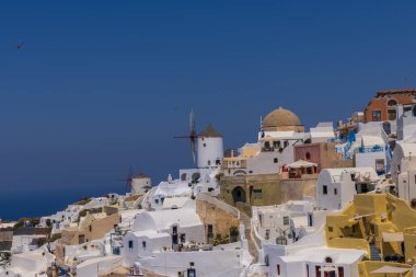 Yunanistan 'ın Santorini adasının başkenti Fira' dan deniz manzarası