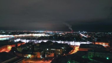 St. Petersburg Borsası ve Rostral Sütunları 'nın hava manzarası, St Petersburg, Rusya
