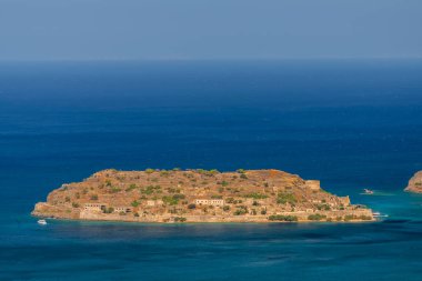 Yunanistan 'ın Girit kentindeki Spinalonga Adası' nın hava manzarası