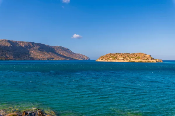 Yunanistan 'ın Girit kentindeki Spinalonga Adası' nın hava manzarası