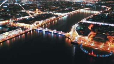 St. Petersburg Borsası ve Sarayı Köprüsü, St Petersburg, Rusya