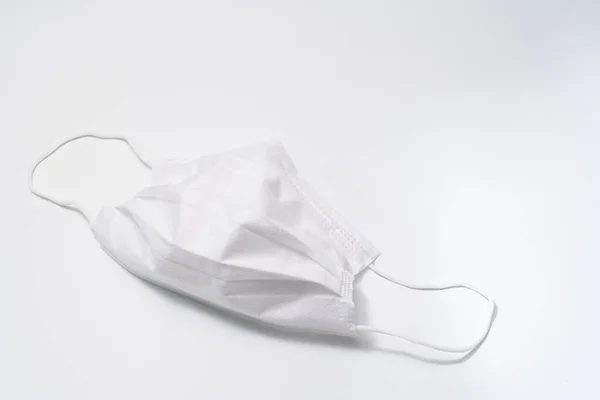 Προστατευτική Ιατρική Μάσκα Λευκό Φόντο — Φωτογραφία Αρχείου
