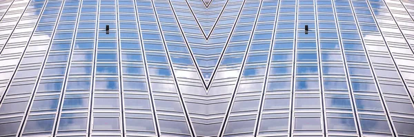 Çelik Mavi Camlı Gökdelenlere Panoramik Perspektif Manzarası Başarılı Endüstriyel Mimari — Stok fotoğraf