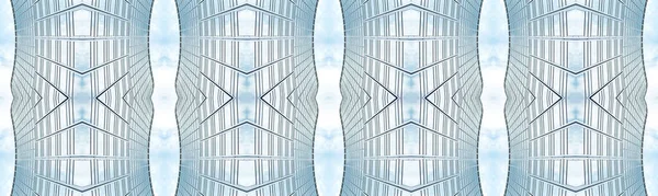 Unterseite Panoramischer Und Perspektivischer Blick Auf Stahlblaues Glas Hochhaus Wolkenkratzer — Stockfoto