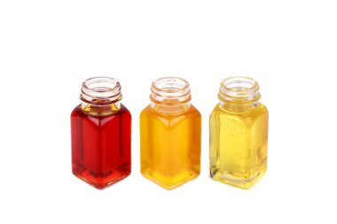 Hint yağı, Kuşburnu yağı ve beyaz zemin üzerine hardal yağı