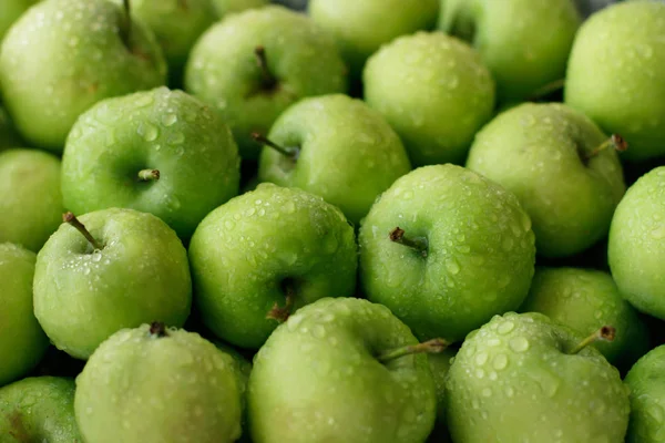 新鲜的绿色苹果全帧使用作为背景 — 图库照片