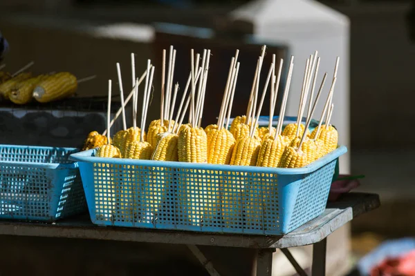 Maïs Blauwe Mand Voor Grillen Markt — Stockfoto