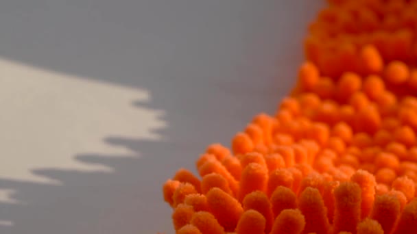 Schönes Mikrofasertuch Leuchtend Orange Mikrofaser Mikrofaser Textur Mit Einem Weichen — Stockvideo