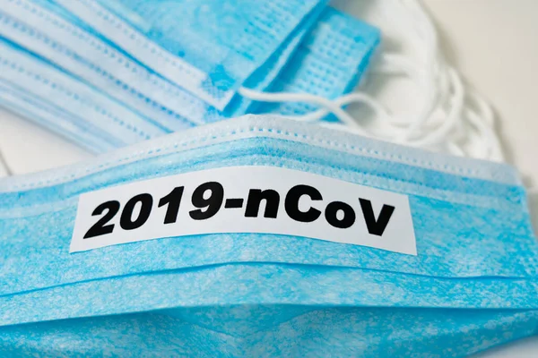 Pakaian Pelindung Medis Dengan Tulisan 2019 Ncov Pada Konsep Epidemi — Stok Foto