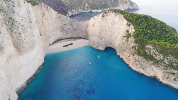 Picturesque aerial view of shipwreck beach Navagio on Zakynthos island in Greece — Stock Video