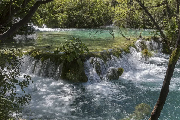Nationaal Park Plitvicemeren - Kroatië — Stockfoto