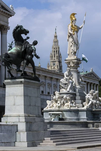 De gebouwen van het Parlement - Wenen - Oostenrijk — Stockfoto