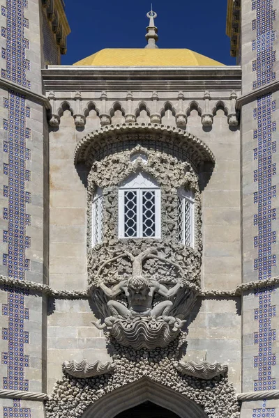 Национальный дворец Пены - Синтра недалеко от Лисбона в Португалии — стоковое фото