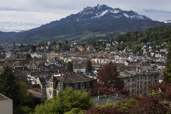 De stad van Luzern - Zwitserland — Stockfoto