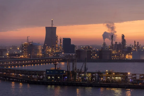 Industrial Skyline at Dawn - England — Stock Photo, Image