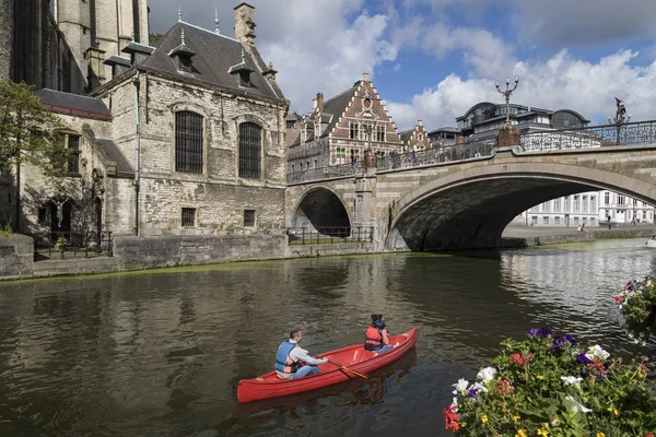 Leie-elva - Historisk by Gent - Belgia – stockfoto