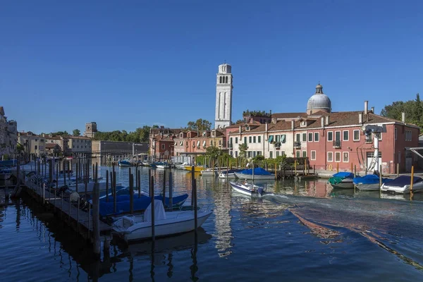 Øen Burano i den venetianske lagune - Italien - Stock-foto