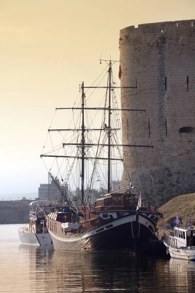 Girne Limanı - Kuzey Kıbrıs Türk Cumhuriyeti — Stok fotoğraf