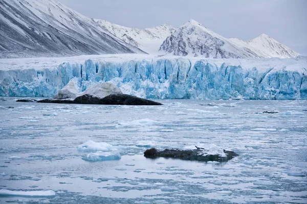 Monako lodowiec - Wyspy Svalbard (Spitsbergen) — Zdjęcie stockowe