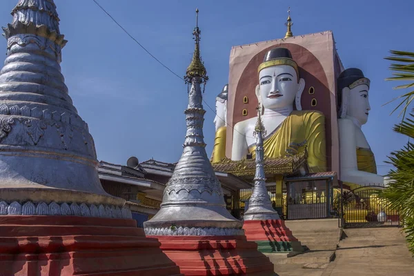 Kyeik Pun Pagoda - Баго - Мьянма — стоковое фото