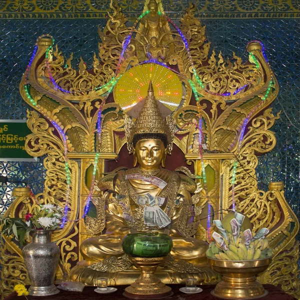 Mount popa helgedom - myanmar — Stockfoto