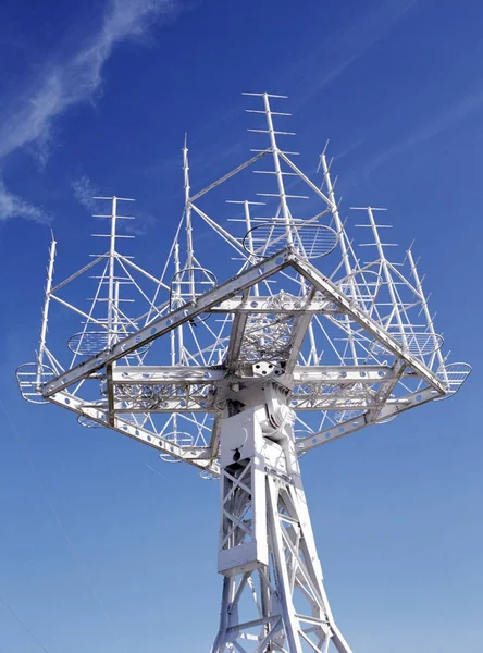 Telecommunicatie-antenne — Stockfoto
