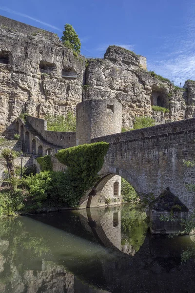 Muros de cidade na Cidade do Luxemburgo - Grão-Ducado do Luxemburgo — Fotografia de Stock