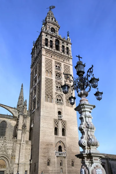 Catedral e Giralda - Sevilha - Andaluzia - Espanha — Fotografia de Stock